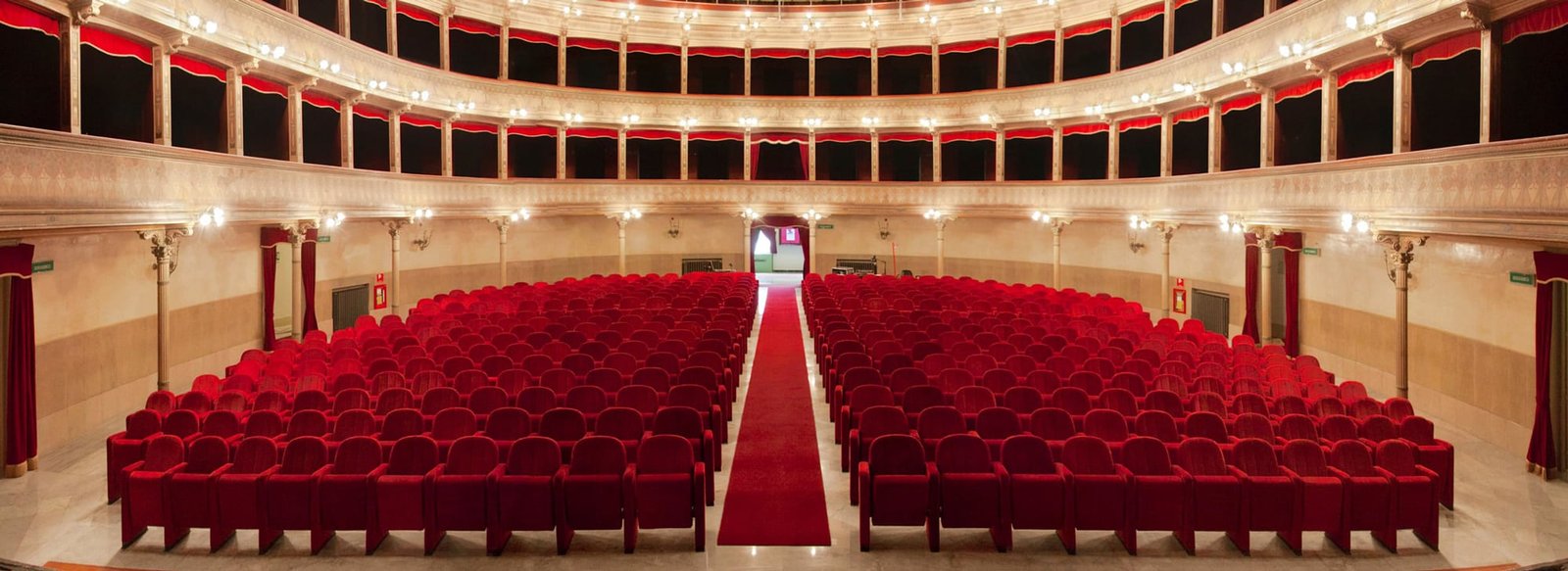 Teatro Biondo di Palermo, con poltrone K1000 LCF