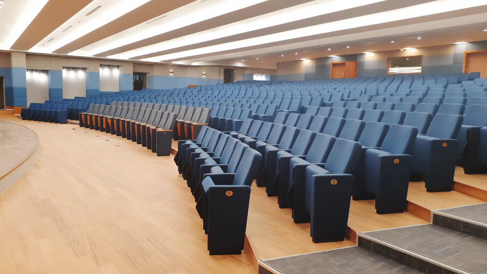 Arabia Saudita - Forniture internazionali di Poltrone auditorium su misura